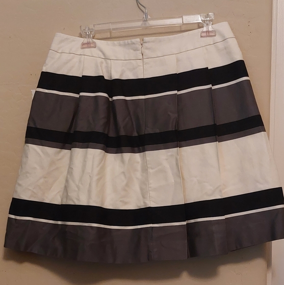 Loft Striped skirt Size 8 - Picture 3 of 6